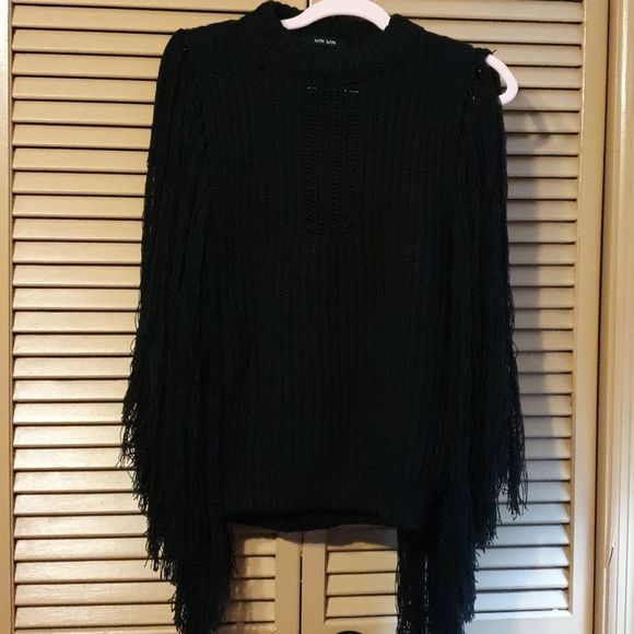 WinWin Sweaters - Boho Chic Black Fringe Sleeve Knit Sweater sz M